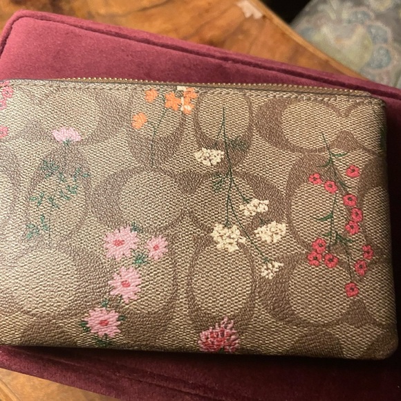 Coach Floral Print Wristlet in Brown and Pink - Picture 2 of 2